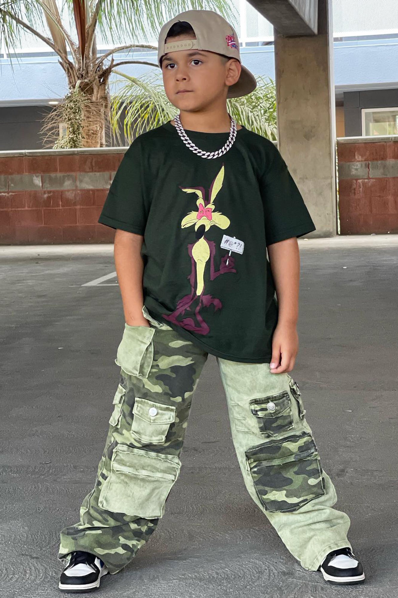 Mini Wile E. Coyote THE END Sign Short Sleeve Tee