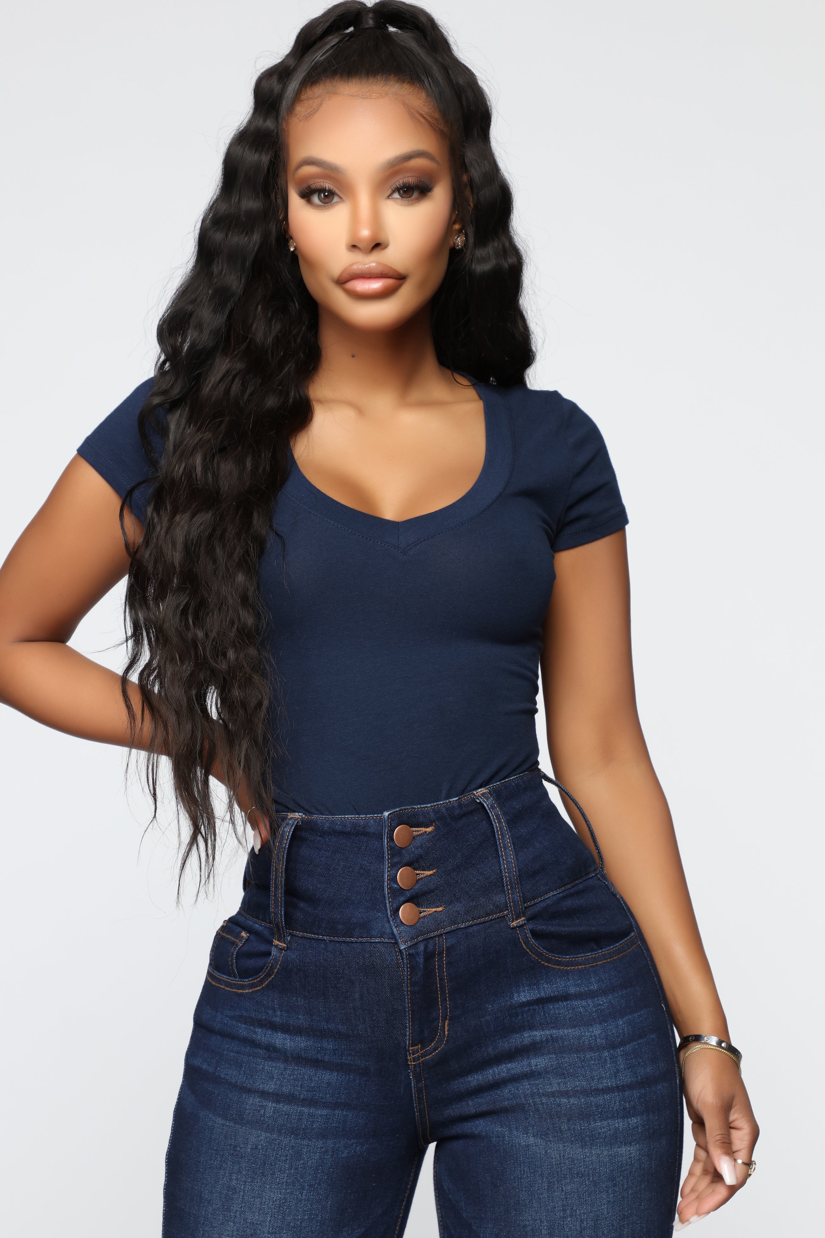 Carla Basic V Tee