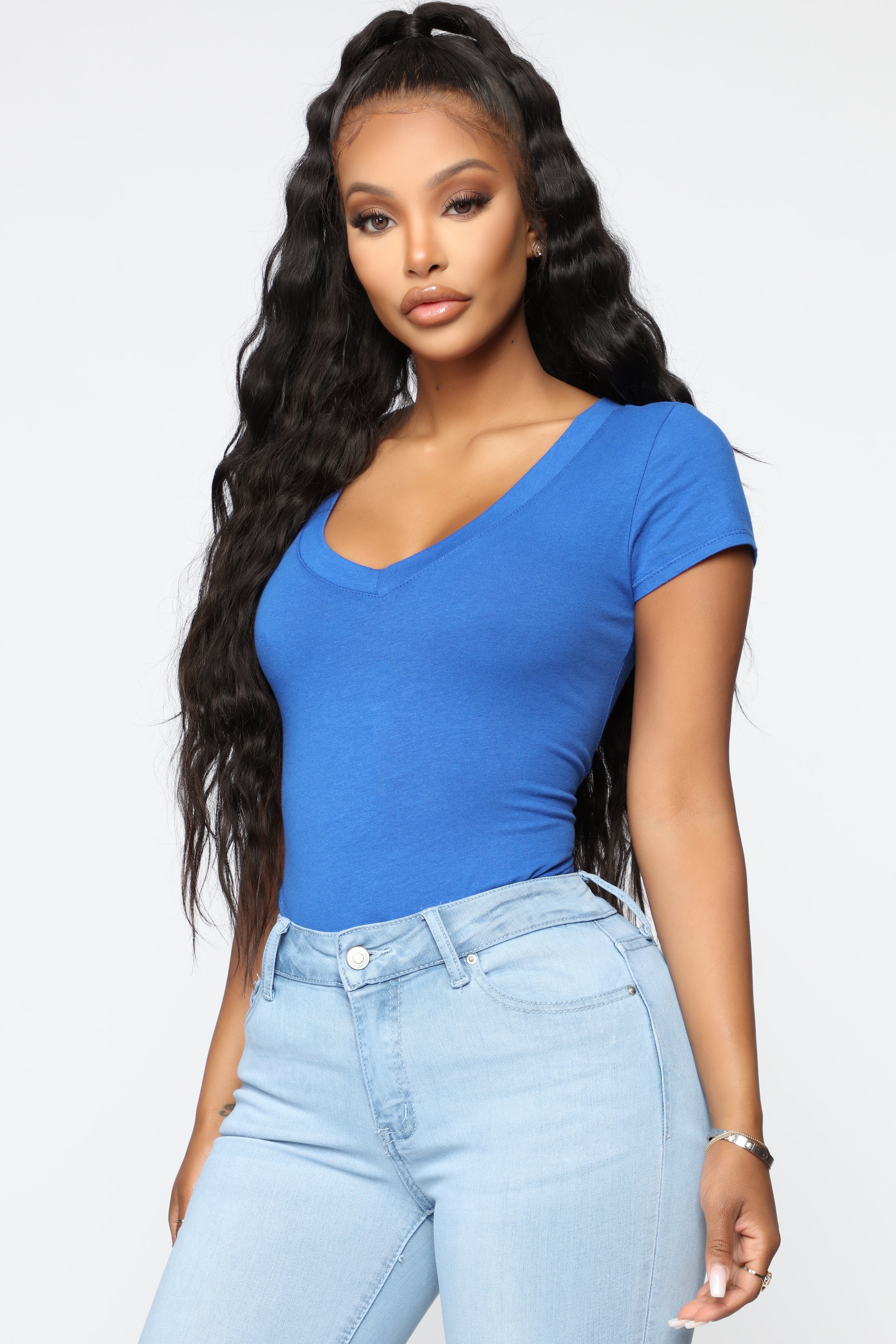 Carla Basic V Tee