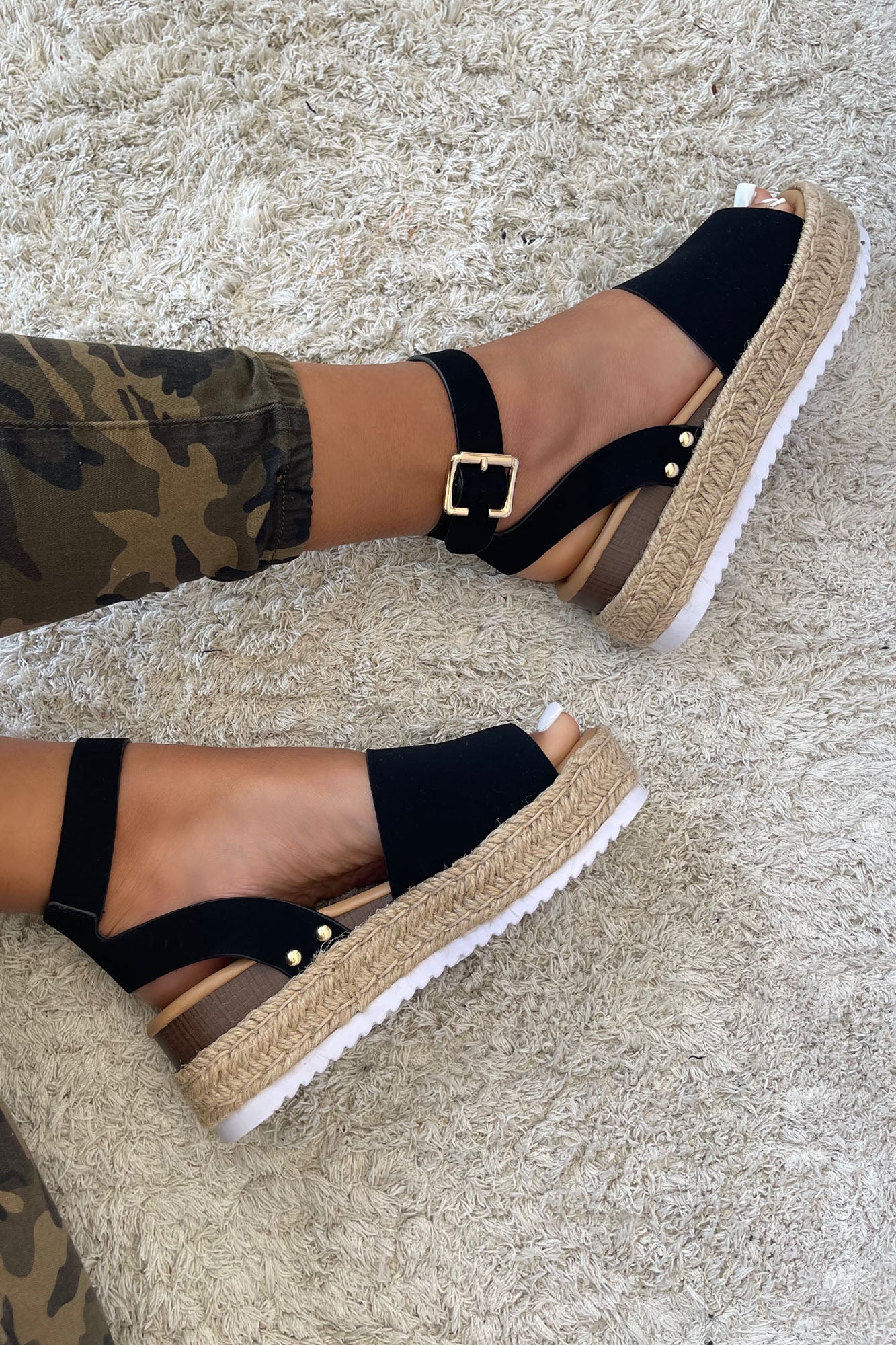 Analia Wedges
