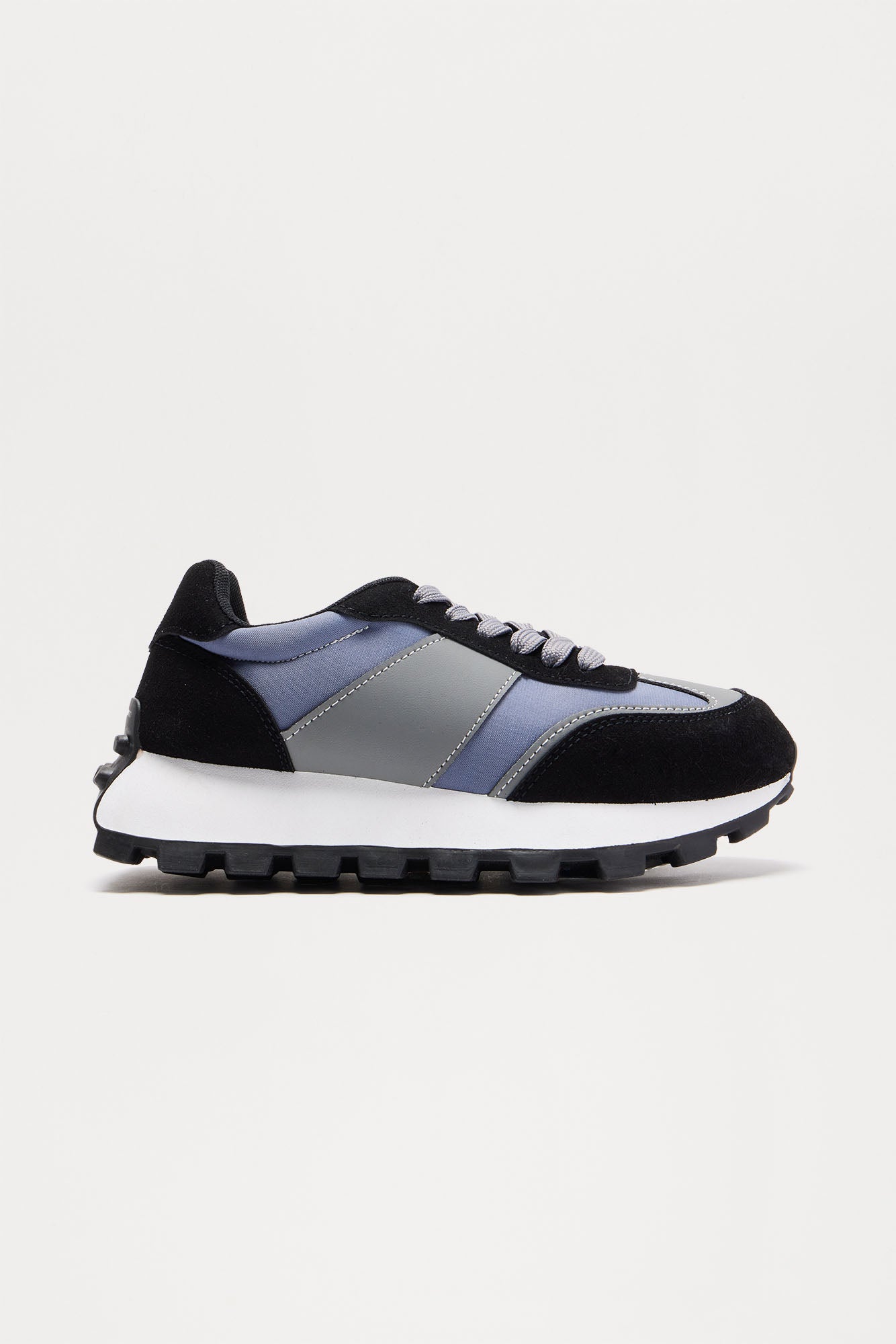Cam Lace Up Sneakers