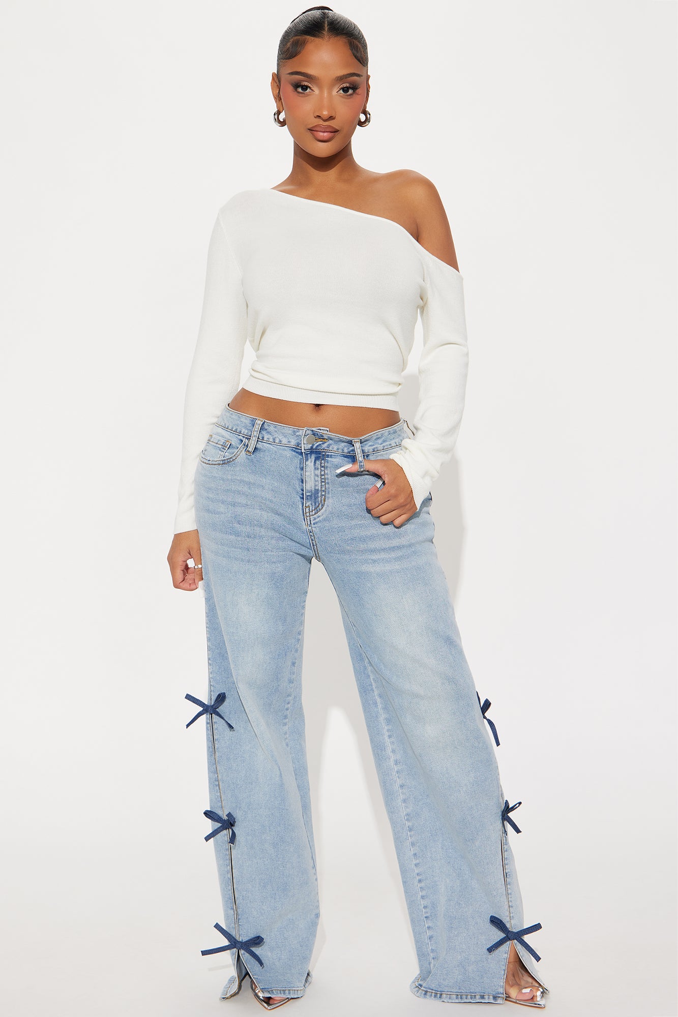 Catch My Drift Stretch Bow Split Hem Jeans