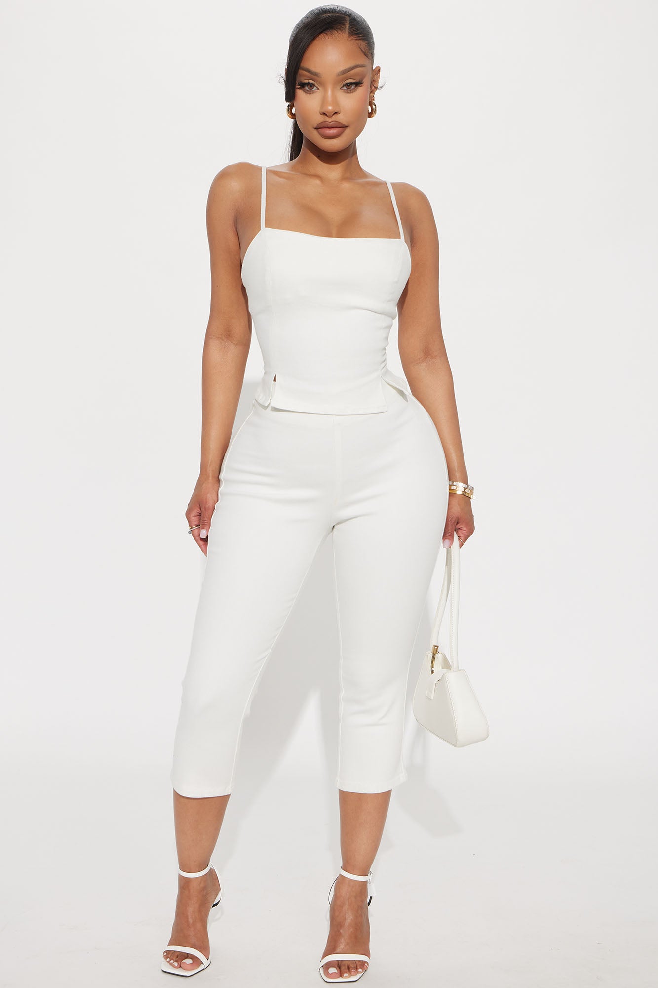 Chic And Simple Capri Set