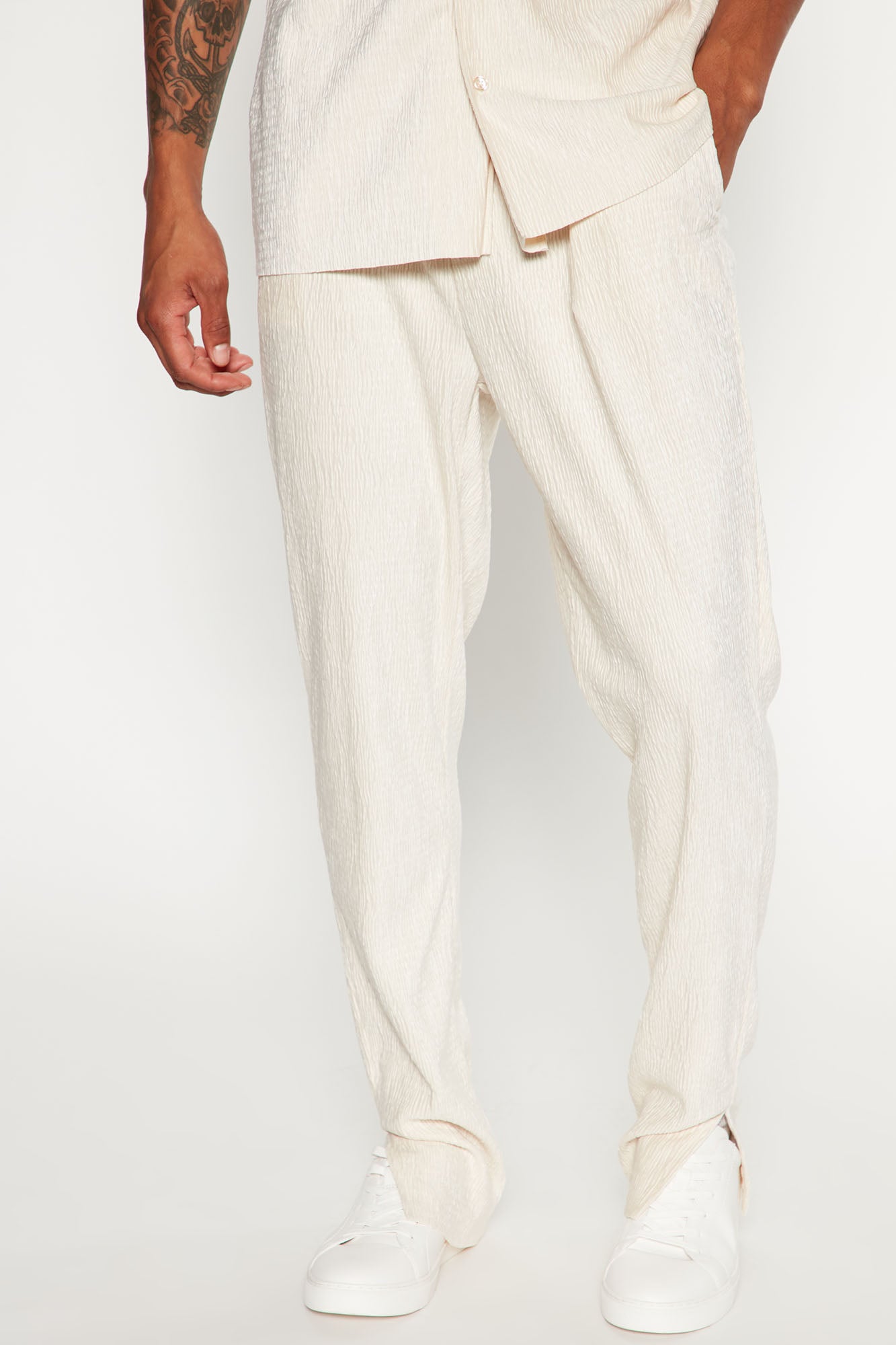Wavy Textured Slim Pant