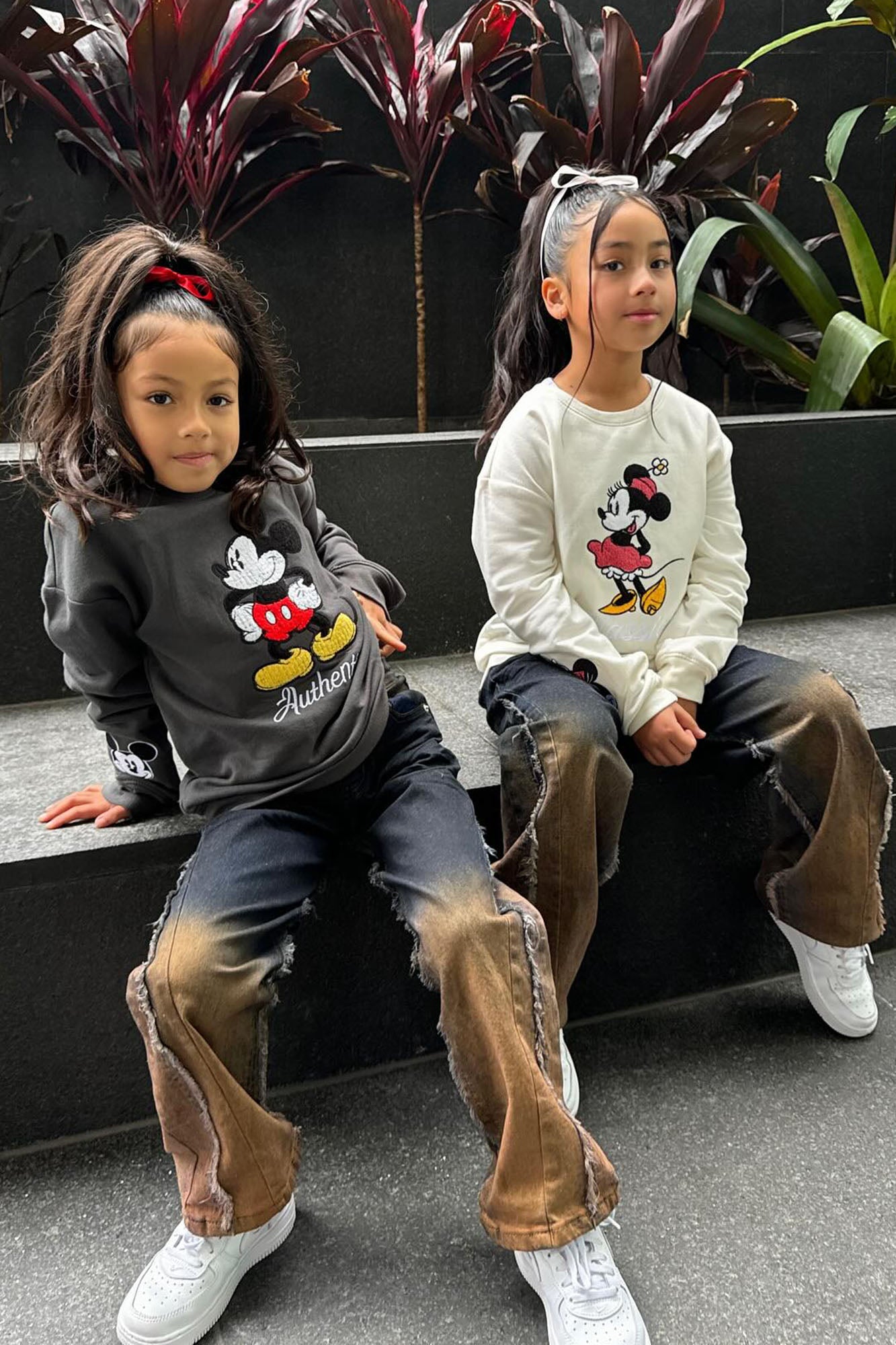 Mini Minnie Mouse Vintage Crew Neck Sweatshirt