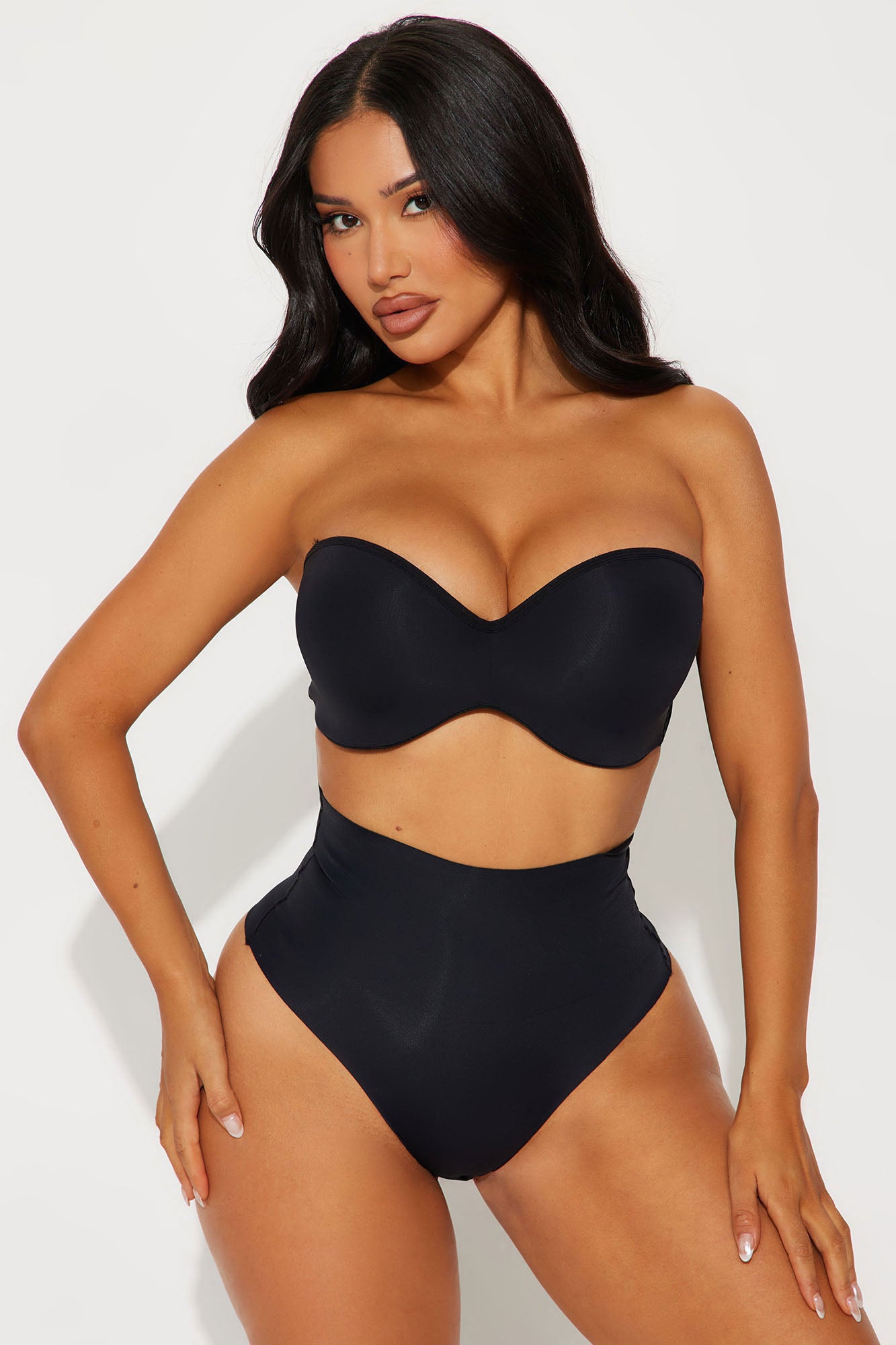 Smoothing Shapewear Thong Panty