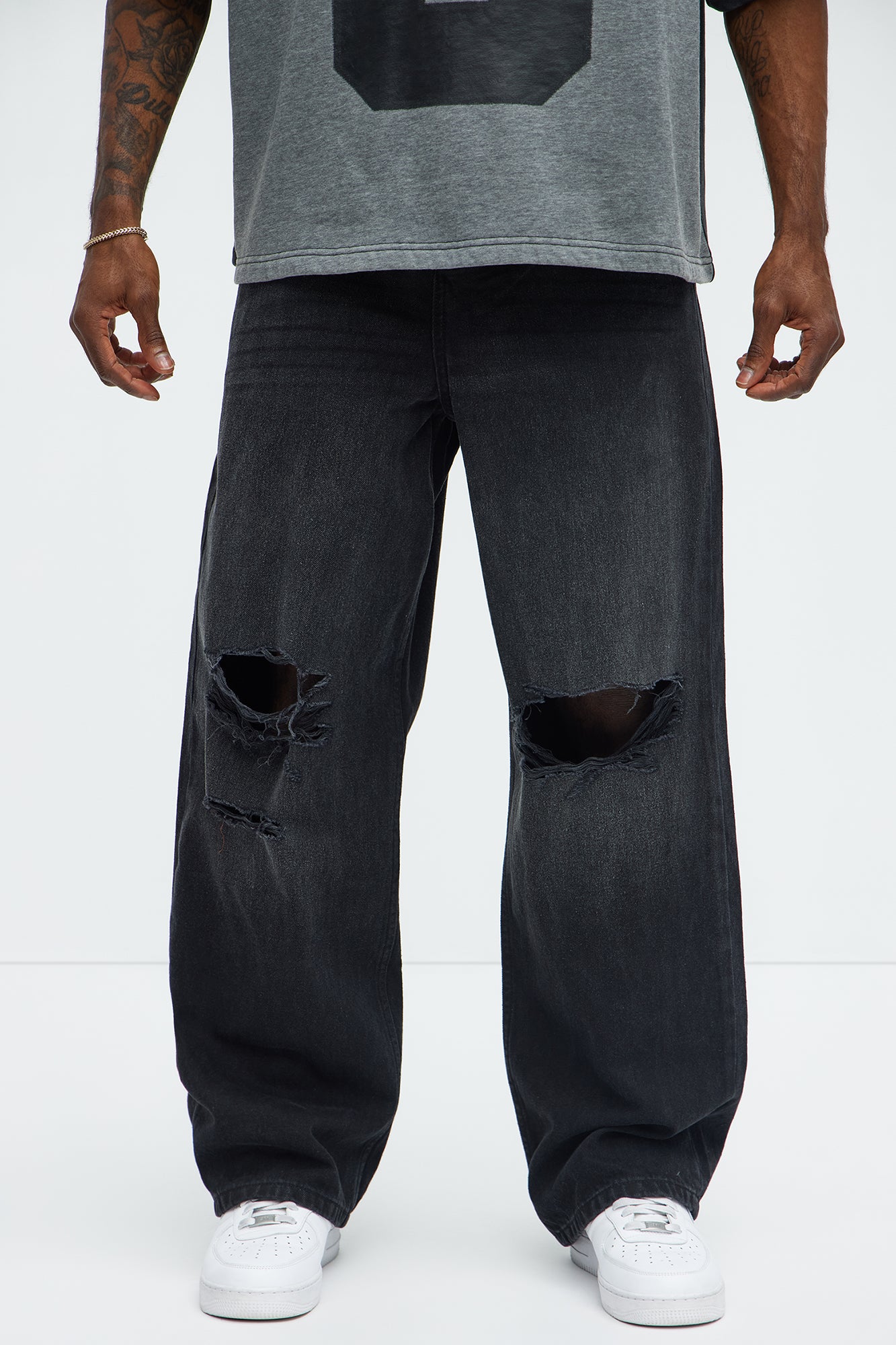Alvarez Distressed Baggy Jeans
