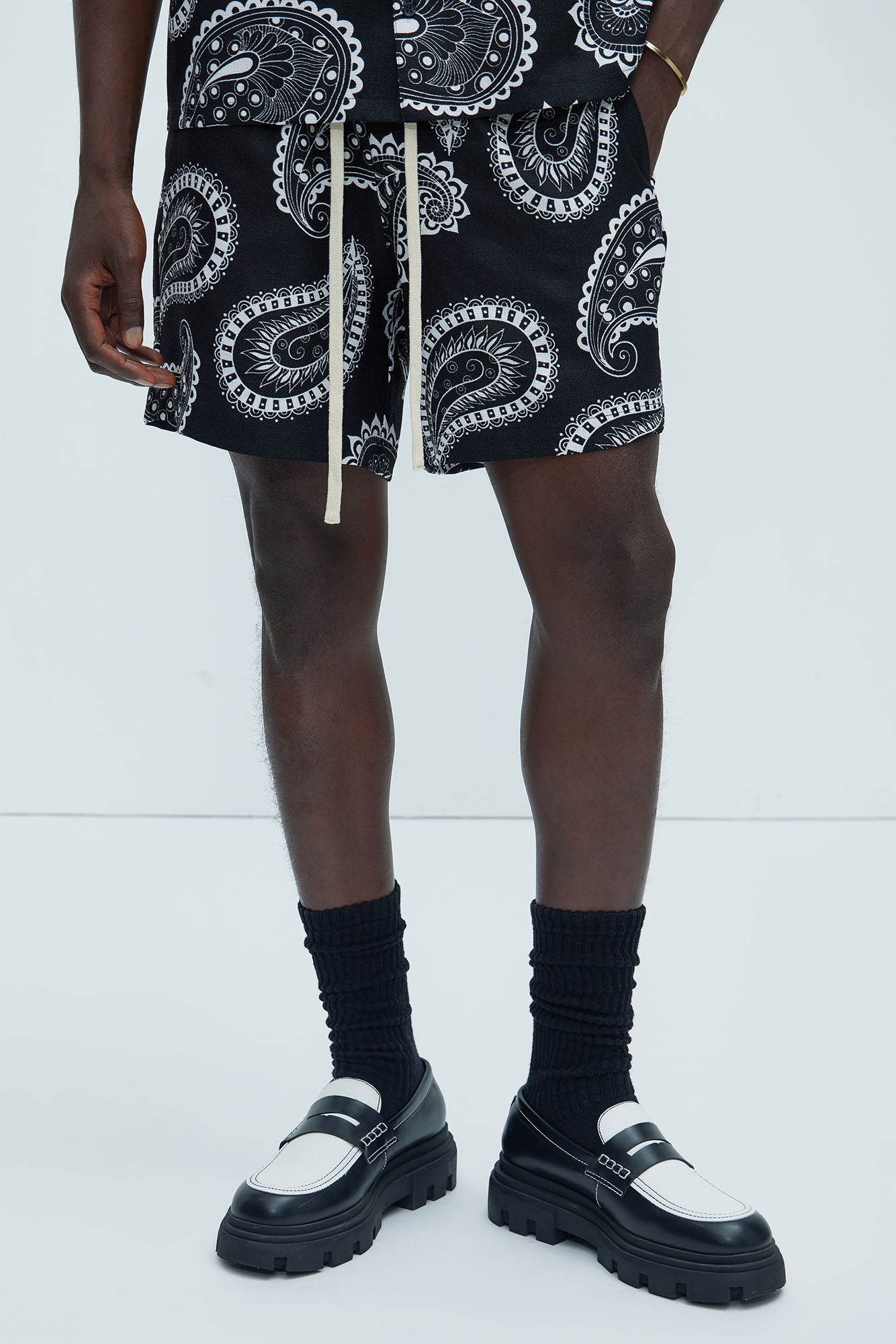 Laredo Paisley Warm Up Shorts