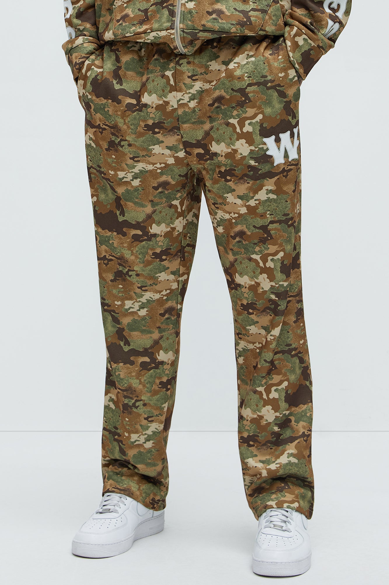Wolves Straight Camo Sweatpants